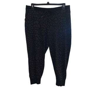 Nike Cheetah Print Dry Fit Black Cropped Joggers Size Extra Large XL